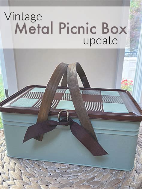 vintage metal picnic boxes|b&m picnicware.